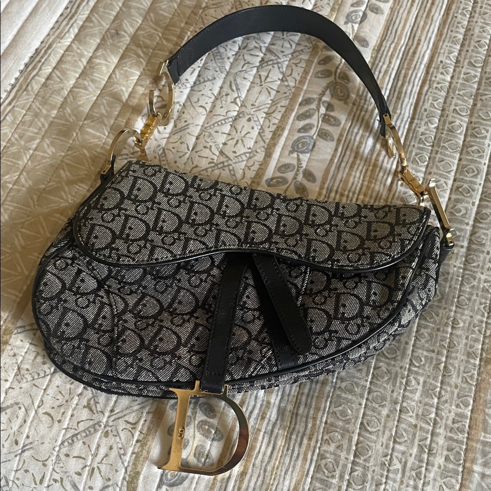 Chic Black and Gray Designer Saddle Bag